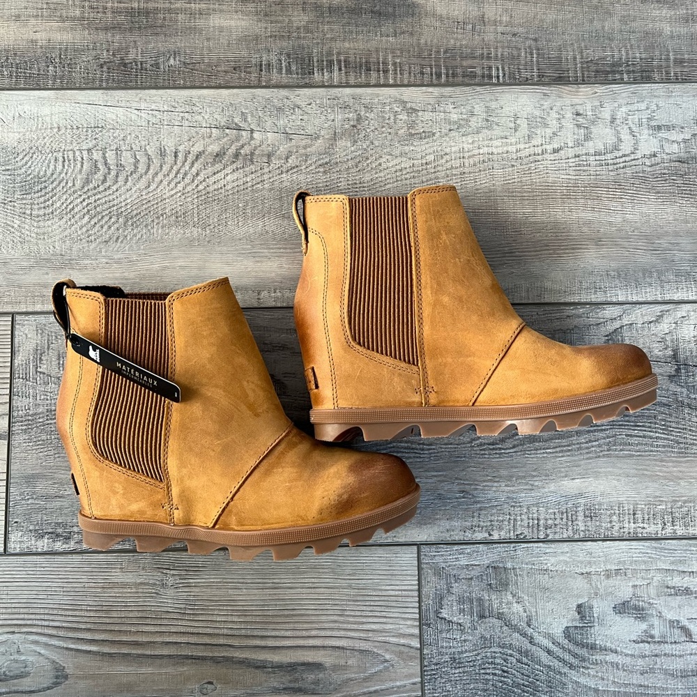 SOREL WOMEN'S JOAN OF ARCTIC WEDGE II CHELSEA BOOTIE